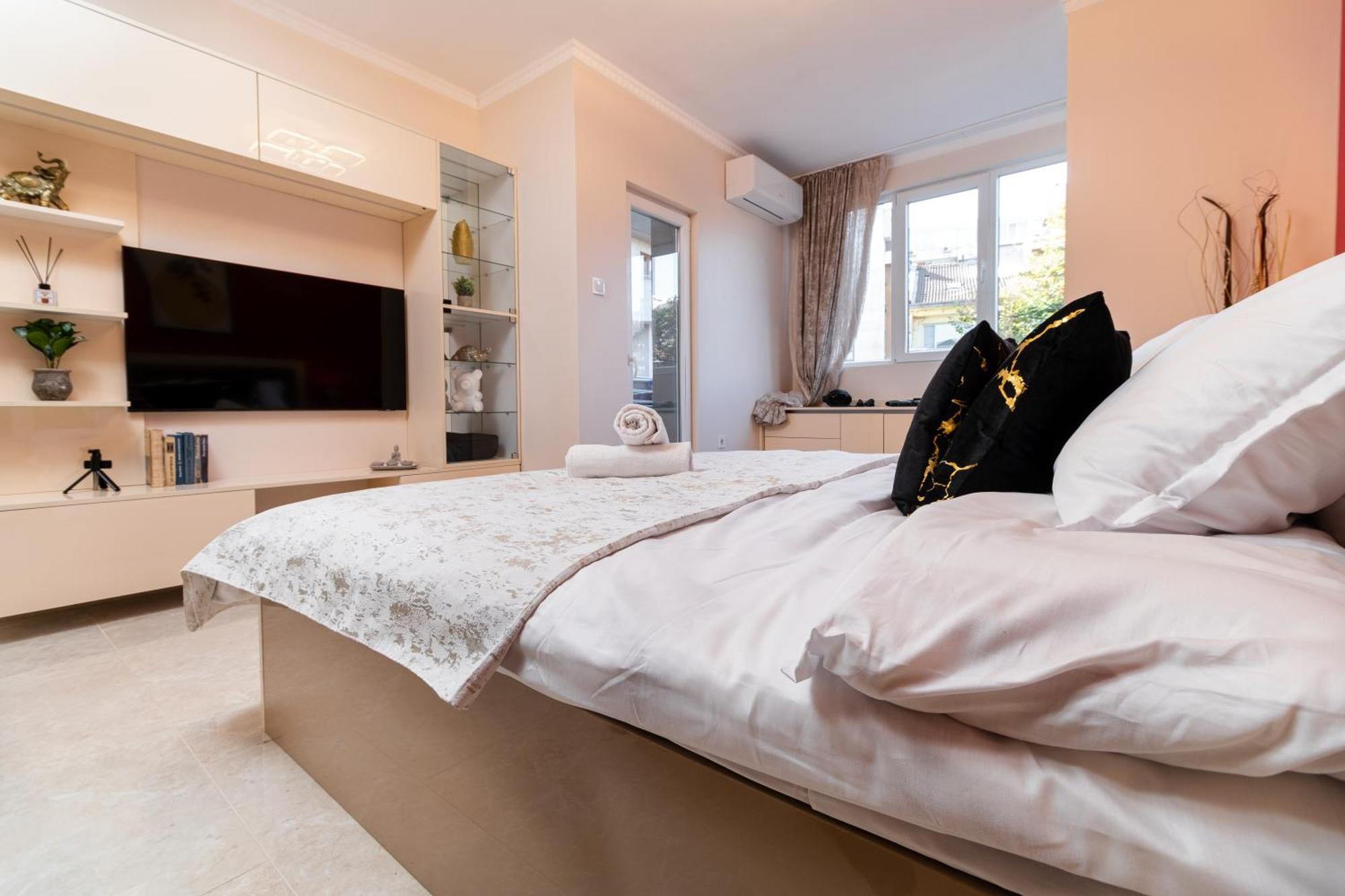 Modern & Elegant City Center Apartments プロヴディフ エクステリア 写真