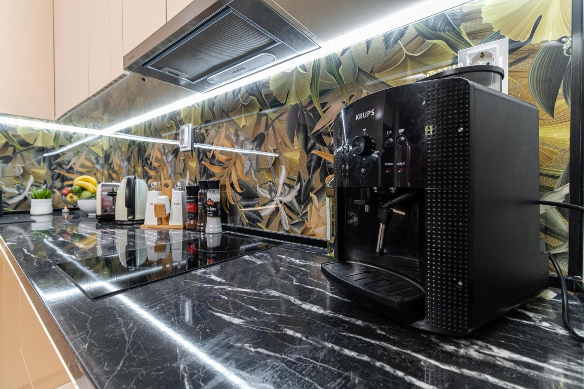 Modern & Elegant City Center Apartments プロヴディフ エクステリア 写真